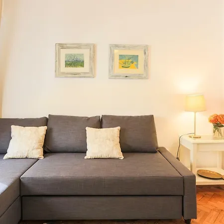 Διαμέρισμα Sweet In Alcantara With Terrace